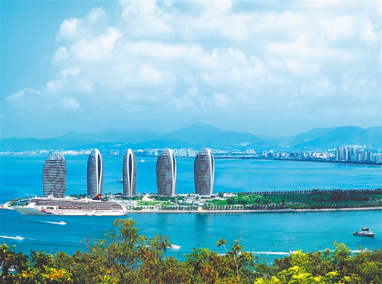 绿色崛起中的海南，生态宝岛旅游胜地新篇章
